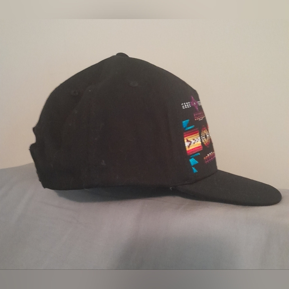 Unique embroidered snapback trucker hat - Picture 2 of 6